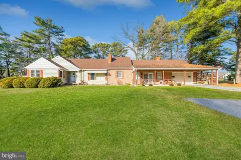 30350 Oak St, Princess Anne, MD 21853