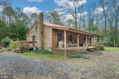 11085 Perryhawkin Church Rd, Princess Anne, MD 21853