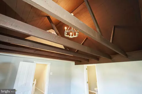 Bedroom - 26692 Old State Rd, Crisfield, MD 21817 photo 2 of 7