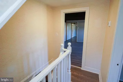 Entry Way - 26692 Old State Rd, Crisfield, MD 21817 photo 5 of 6
