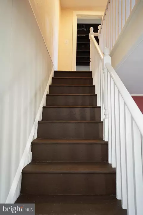 Entry Way - 26692 Old State Rd, Crisfield, MD 21817 photo 2 of 6