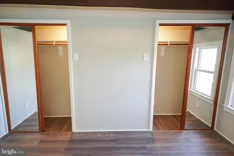 Bedroom - 26692 Old State Rd, Crisfield, MD 21817 photo 3 of 7