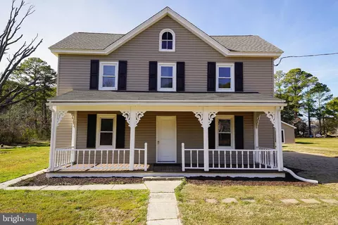 Exterior - 26692 Old State Rd, Crisfield, MD 21817 photo 2 of 10