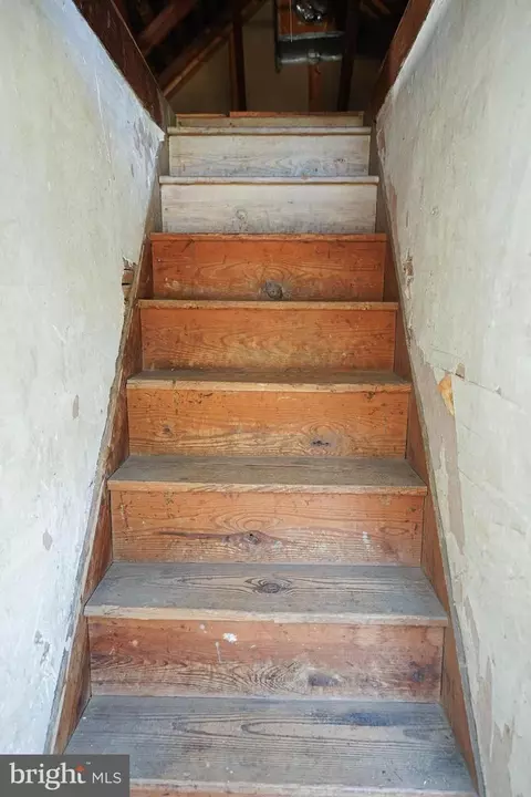 Entry Way - 26692 Old State Rd, Crisfield, MD 21817 photo 6 of 6