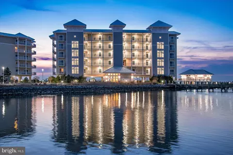 101 Williams St #302, Crisfield, MD 21817