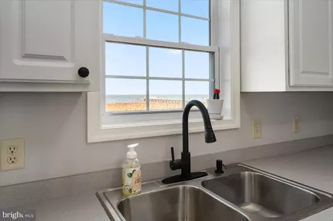 Kitchen - 8074 Riverview Rd, Westover, MD 21871 photo 5 of 5