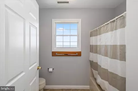 Bath - 8074 Riverview Rd, Westover, MD 21871 photo 3 of 3
