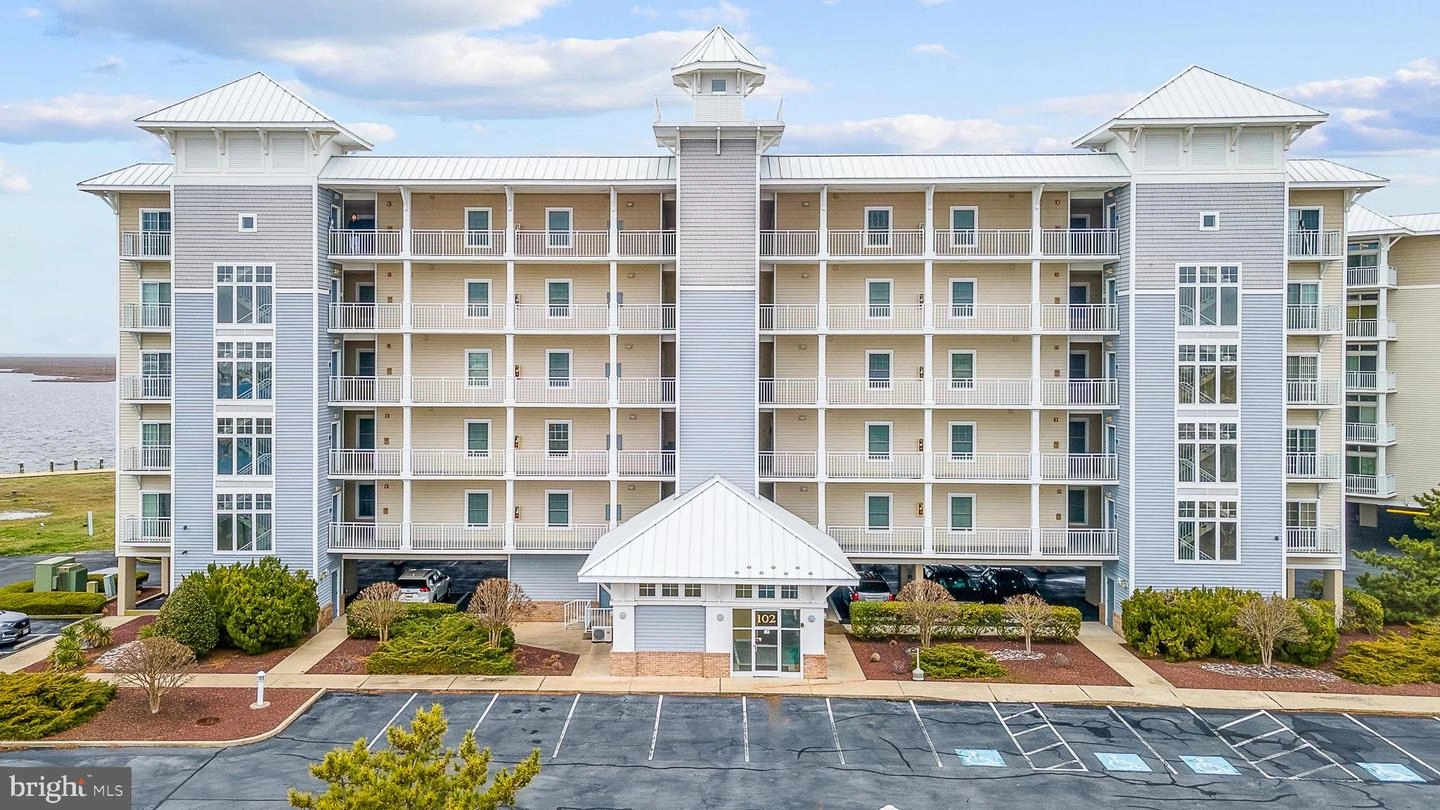 102 Williams St Unit 209  