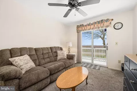 Living - 8078 Riverview Rd, Westover, MD 21871 photo 19 of 21