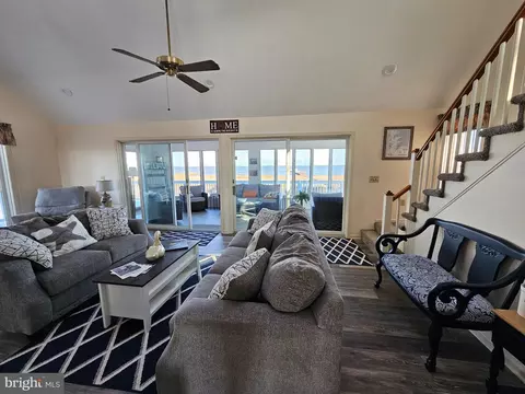 Living - 8078 Riverview Rd, Westover, MD 21871 photo 12 of 21