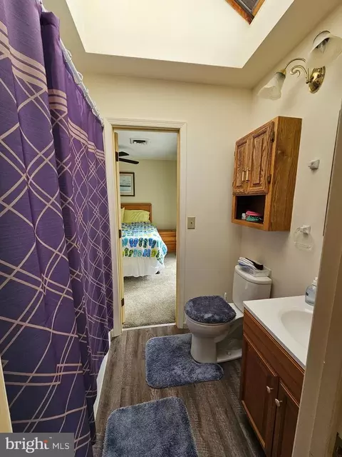 Bath - 8078 Riverview Rd, Westover, MD 21871 photo 2 of 6