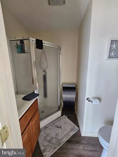 Bath - 8078 Riverview Rd, Westover, MD 21871 photo 3 of 6