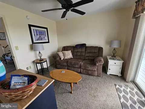 Living - 8078 Riverview Rd, Westover, MD 21871 photo 8 of 21