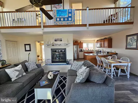 Living - 8078 Riverview Rd, Westover, MD 21871 photo 9 of 21