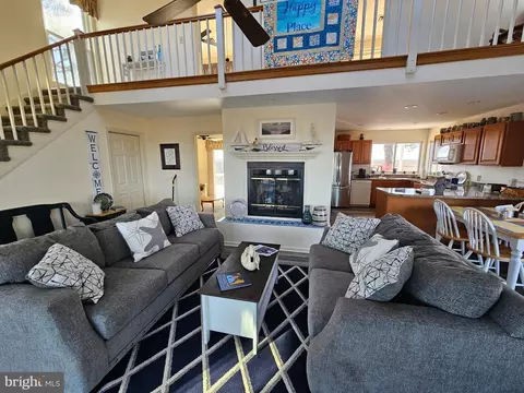 Living - 8078 Riverview Rd, Westover, MD 21871 photo 1 of 21