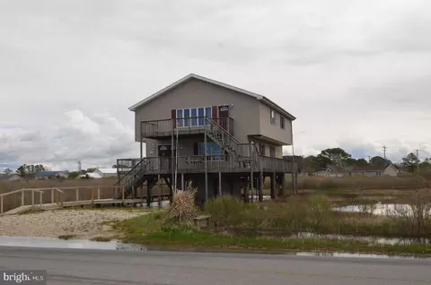 209 Collins St, Crisfield, MD 21817