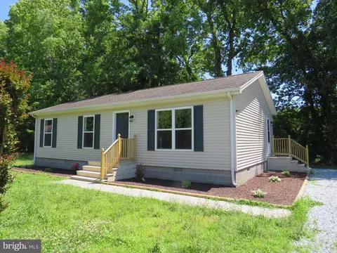 21 Anchor Dr, Crisfield, MD 21817