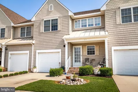 111 Sunset Cir #111E, Crisfield, MD 21817