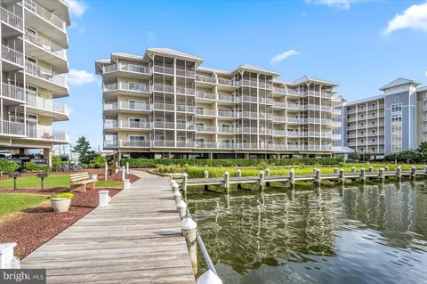 102 Williams St #311, Crisfield, MD 21817