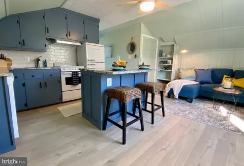Kitchen - 41 Wynfall Ave, Crisfield, MD 21817 photo 5 of 9