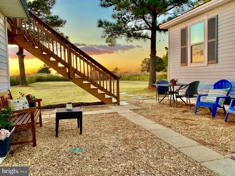 Exterior - 41 Wynfall Ave, Crisfield, MD 21817 photo 4 of 16