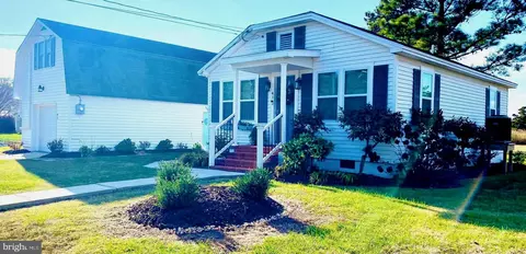 Exterior - 41 Wynfall Ave, Crisfield, MD 21817 photo 10 of 16