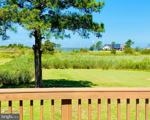 41 Wynfall Ave, Crisfield, MD 21817