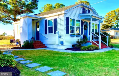 Exterior - 41 Wynfall Ave, Crisfield, MD 21817 photo 9 of 16