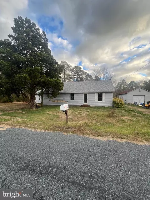 26889 Clifton Mister Rd, Crisfield, MD 21817