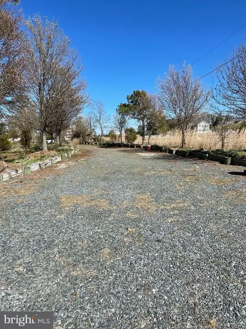 Exterior - 25722 Drum Point Rd, Westover, MD 21871 photo 1 of 1