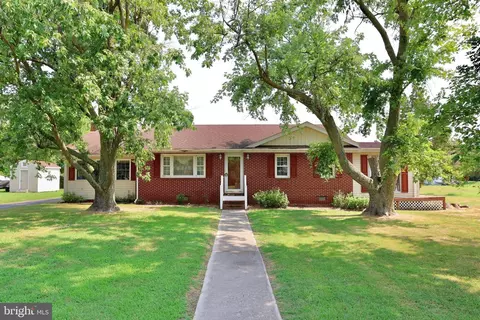 23196 Paul Benton Cir, Wenona, MD 21821