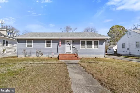 12 Potomac St, Crisfield, MD 21817