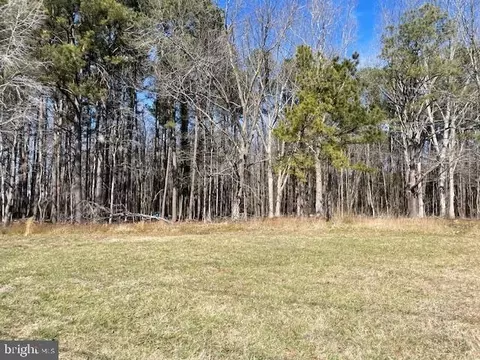 24 Ocean Highway, Westover, MD 21871