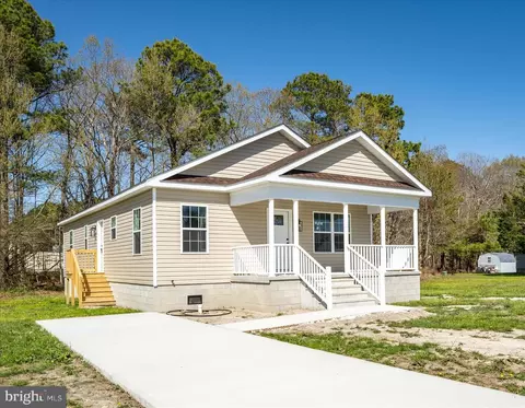 5 Heron Way, Crisfield, MD 21817
