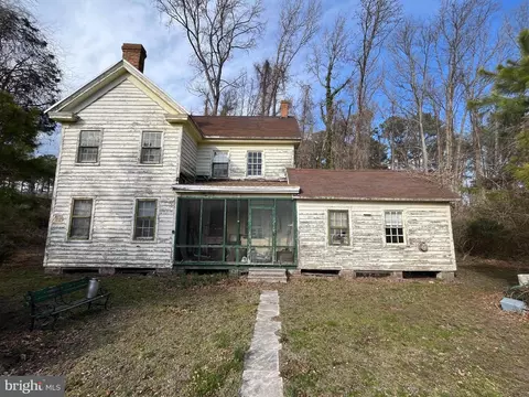 3727 Georges Ln, Crisfield, MD 21817
