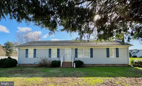 34006 Clearfield Dr, Pocomoke City, MD 21851