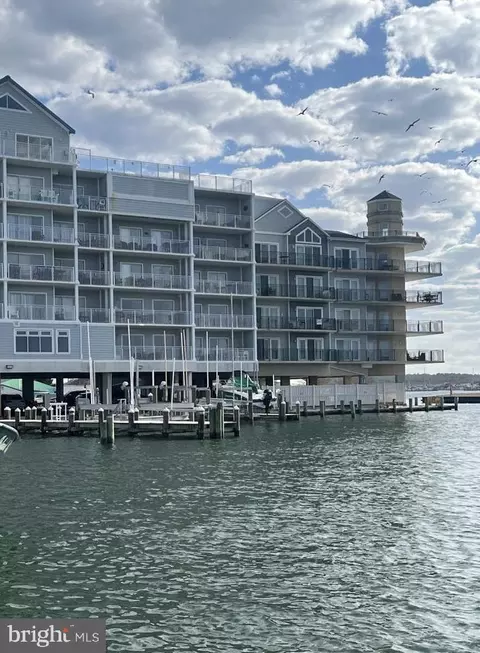 1021 W Main St #404, Crisfield, MD 21817