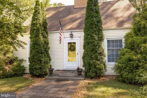 26547 Old State Rd, Crisfield, MD 21817
