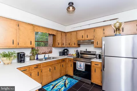 Kitchen - 5984 Cornstack Rd, Marion Station, MD 21838 photo 3 of 3