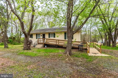 Exterior - 5984 Cornstack Rd, Marion Station, MD 21838 photo 2 of 7