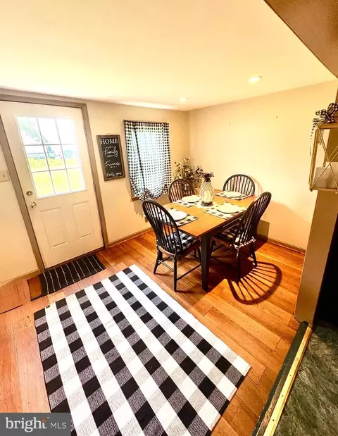 Dining - 3411 Marsh Rd, Ewell, MD 21824 photo 1 of 2