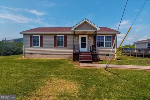 206 Maryland Ave, Crisfield, MD 21817