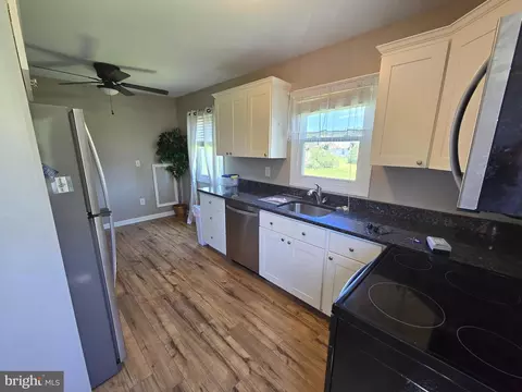 Kitchen - 113 2nd St, Crisfield, MD 21817 photo 2 of 4