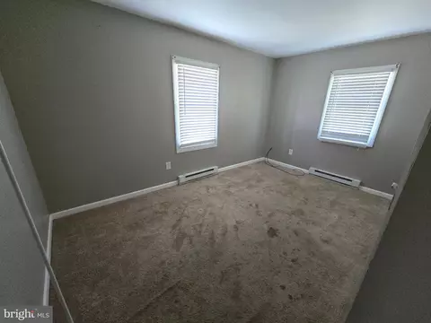 Bedroom - 113 2nd St, Crisfield, MD 21817 photo 2 of 3
