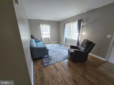 Living - 113 2nd St, Crisfield, MD 21817 photo 2 of 3