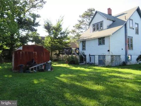 Exterior - 115 Maple St, Crisfield, MD 21817 photo 3 of 6