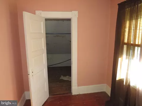 Bedroom - 115 Maple St, Crisfield, MD 21817 photo 1 of 4
