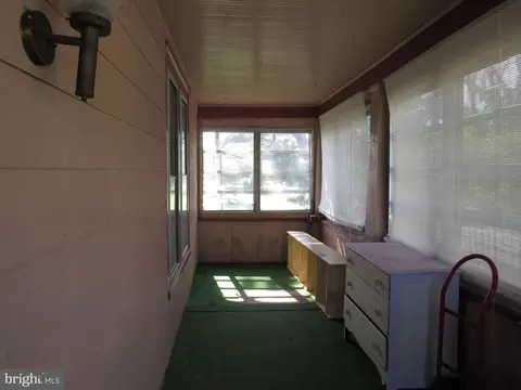 Exterior - 115 Maple St, Crisfield, MD 21817 photo 5 of 6