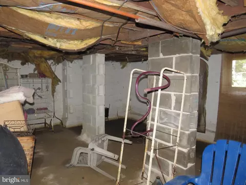 Entry Way - 115 Maple St, Crisfield, MD 21817 photo 6 of 6