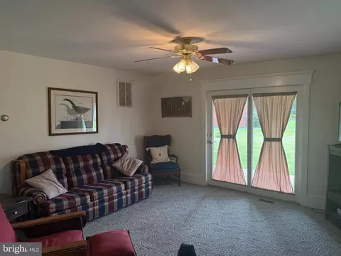 Living - 27665 Fairmount Rd, Westover, MD 21871 photo 3 of 4